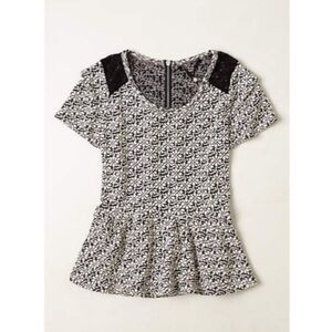 ANTHROPOLOGIE KNITTED & KNOTTED BLACK & WHITE PEPLUM TOP